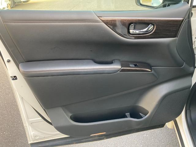 エルグランド 250ハイウェイスター 純正HDDナビ/フルセグTV アラウンドビューモニター 純正18インチAW 社外後席モニター Wエアコン オートライト 片側パワースライドドア HID フォグランプ(14枚目)