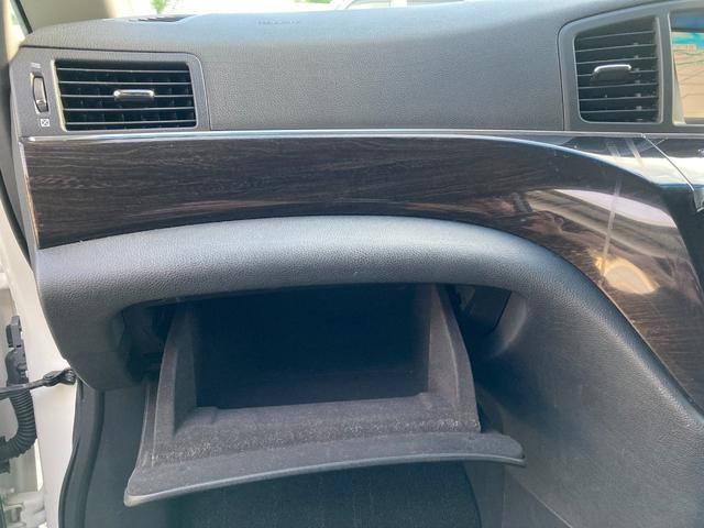 エルグランド 250ハイウェイスター 純正HDDナビ/フルセグTV アラウンドビューモニター 純正18インチAW 社外後席モニター Wエアコン オートライト 片側パワースライドドア HID フォグランプ(16枚目)