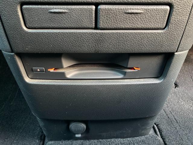 エルグランド 250ハイウェイスター 純正HDDナビ/フルセグTV アラウンドビューモニター 純正18インチAW 社外後席モニター Wエアコン オートライト 片側パワースライドドア HID フォグランプ(68枚目)