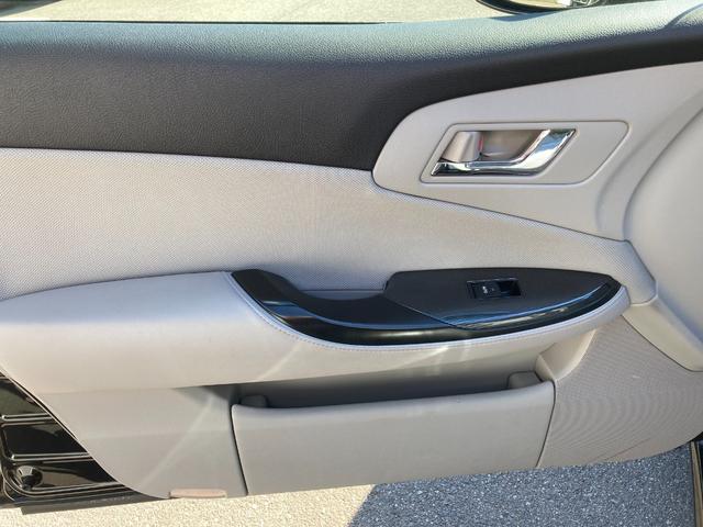 クラウンハイブリッド スタンダードパッケージ 純正HDDナビ/ワンセグTV/バックカメラ クルーズコントロール 純正18インチAW ドラレコ ETC スマートキー/プッシュスタート HID フォグランプ(14枚目)