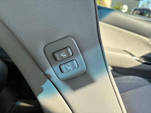 クラウンハイブリッド スタンダードパッケージ 純正HDDナビ/ワンセグTV/バックカメラ クルーズコントロール 純正18インチAW ドラレコ ETC スマートキー/プッシュスタート HID フォグランプ(20枚目)