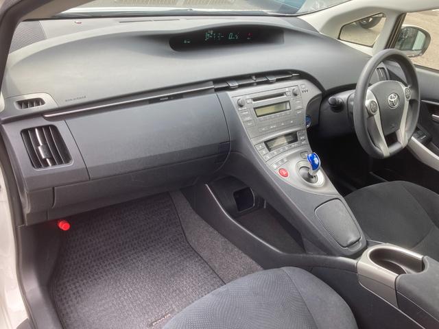 プリウス Ｓ　純正ＣＤオーディオ　ＥＴＣ　ドラレコ　オートライト　ＨＩＤ　１５インチＡＷ　スマートキー／プッシュスタート（15枚目）