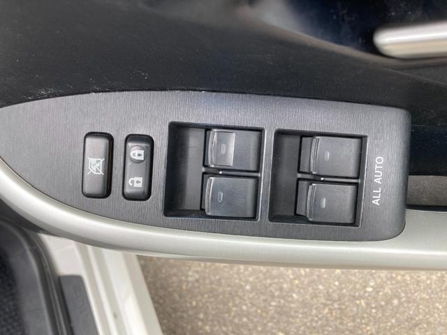 プリウス Ｓ　純正ＣＤオーディオ　ＥＴＣ　ドラレコ　オートライト　ＨＩＤ　１５インチＡＷ　スマートキー／プッシュスタート（39枚目）