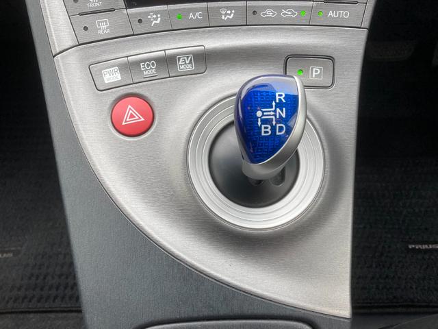 プリウス Ｓ　純正ＣＤオーディオ　ＥＴＣ　ドラレコ　オートライト　ＨＩＤ　１５インチＡＷ　スマートキー／プッシュスタート（46枚目）