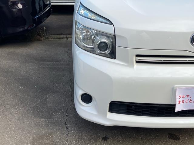 ヴォクシー X Lエディション 純正ナビ 地デジTV バックカメラ 両側スライドドア 左片側パワースライドドア キーレスエントリー アルミホイール HIDヘッドライト 運転席・助手席エアバック ABS(4枚目)