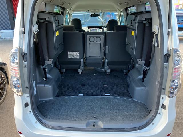 ヴォクシー X Lエディション 純正ナビ 地デジTV バックカメラ 両側スライドドア 左片側パワースライドドア キーレスエントリー アルミホイール HIDヘッドライト 運転席・助手席エアバック ABS(10枚目)