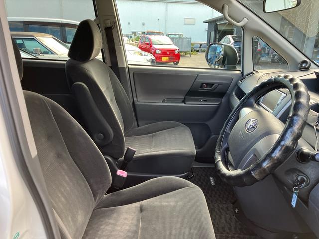 ヴォクシー X Lエディション 純正ナビ 地デジTV バックカメラ 両側スライドドア 左片側パワースライドドア キーレスエントリー アルミホイール HIDヘッドライト 運転席・助手席エアバック ABS(19枚目)