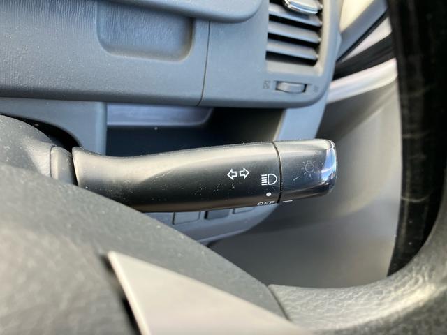 ヴォクシー X Lエディション 純正ナビ 地デジTV バックカメラ 両側スライドドア 左片側パワースライドドア キーレスエントリー アルミホイール HIDヘッドライト 運転席・助手席エアバック ABS(34枚目)