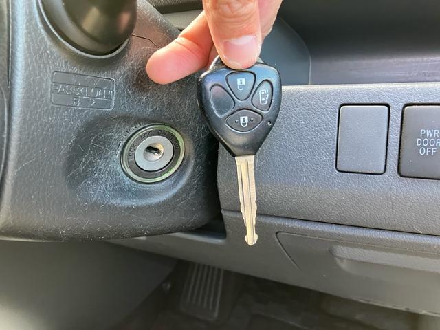 ヴォクシー X Lエディション 純正ナビ 地デジTV バックカメラ 両側スライドドア 左片側パワースライドドア キーレスエントリー アルミホイール HIDヘッドライト 運転席・助手席エアバック ABS(36枚目)