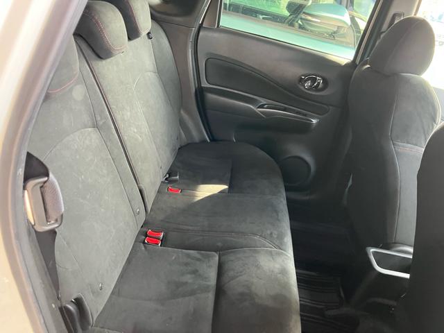 ノート ｅ－パワーニスモ　メモリーナビ　フルセグ　Ｂｌｕｅｔｏｏｔｈオーディオ　バックカメラ　スマートキー　アルミホイール　運転席・助手席エアバック　ＡＢＳ　横滑り防止　盗難防止装置（16枚目）