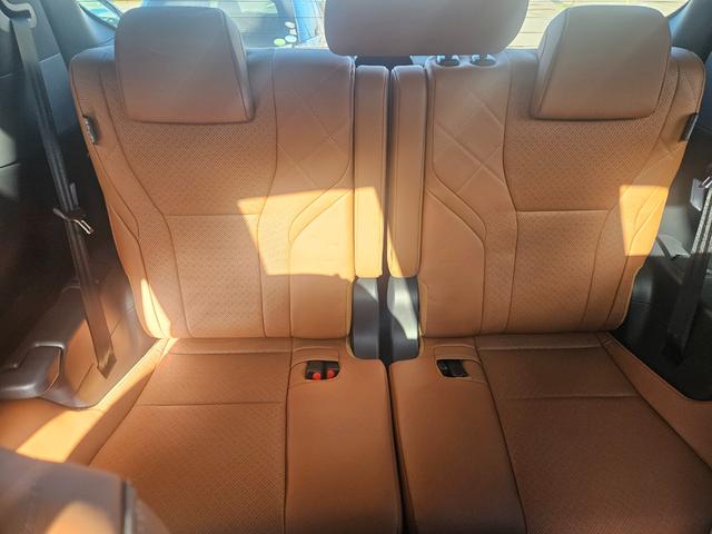 全国どちらでも陸送での後納車が可能です。日程や金額などは地域によりますので、お問合せ下さい