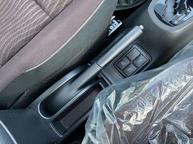 アクア G メモリーナビ フルセグ Bluetooth対応 バックカメラ クルーズコントロール スマートキー 運転席・助手席エアバック ABS 横滑り防止装置(19枚目)