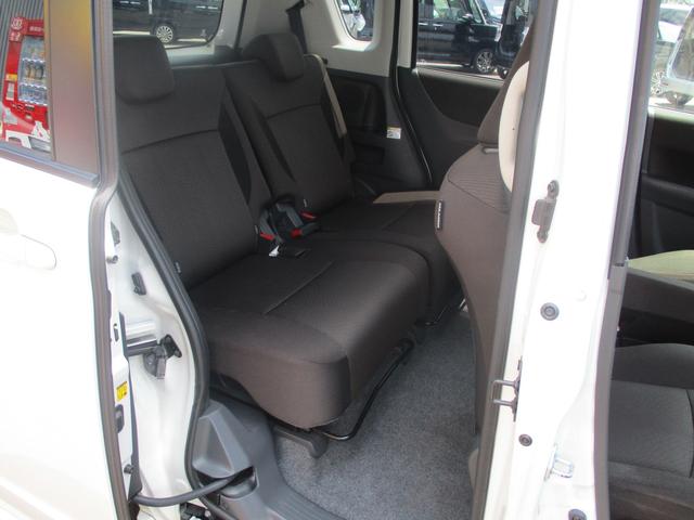 S 4WD禁煙車 Bカメラ付CD 両側自動ドア ISOFIX(15枚目)