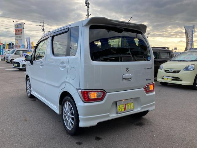 ハイブリッドFZ 禁煙 走行9500キロ 冬タイヤセット 全方位カメラ付ナビ 地デジ デュアルセンサーブレーキサポート レーンキープ 横滑り防止装置 シートヒーター ヘッドアップディスプレイ LEDライト(11枚目)