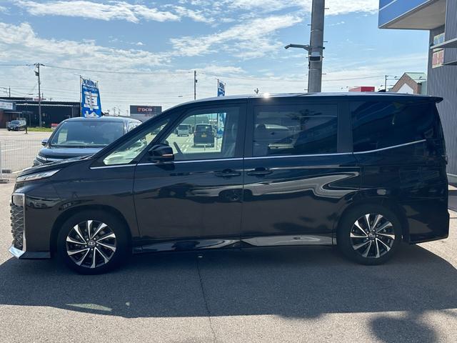 ヴォクシー Ｓ－Ｚ【衝突軽減＆車線逸脱警報】【１４型後席モニター】禁煙車　【純正１０型ナビ／地デジ／ＢＴ再生／全方位カメラ】【追従クルコン】【両側電動ドア】ヒーター付ハーフレザー　ＥＴＣ２．０　デジタルインナーミラー　パークアシスト　ＢＳＭ　電動パーキング　ワイパー熱線（20枚目）