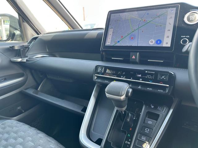 ヴォクシー Ｓ－Ｚ【衝突軽減＆車線逸脱警報】【１４型後席モニター】禁煙車　【純正１０型ナビ／地デジ／ＢＴ再生／全方位カメラ】【追従クルコン】【両側電動ドア】ヒーター付ハーフレザー　ＥＴＣ２．０　デジタルインナーミラー　パークアシスト　ＢＳＭ　電動パーキング　ワイパー熱線（34枚目）