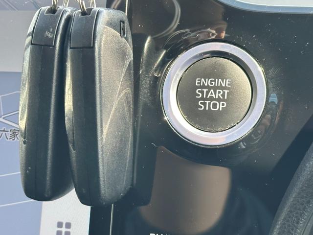 ヴォクシー Ｓ－Ｚ【衝突軽減＆車線逸脱警報】【１４型後席モニター】禁煙車　【純正１０型ナビ／地デジ／ＢＴ再生／全方位カメラ】【追従クルコン】【両側電動ドア】ヒーター付ハーフレザー　ＥＴＣ２．０　デジタルインナーミラー　パークアシスト　ＢＳＭ　電動パーキング　ワイパー熱線（40枚目）