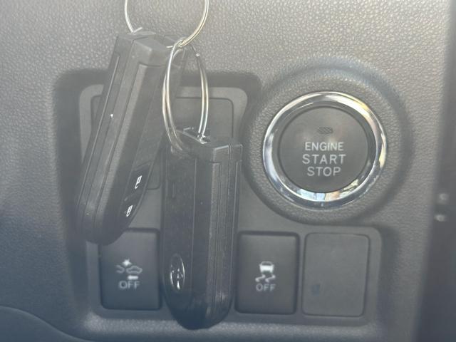 パッソ モーダ　Ｓ【禁煙／神奈川県仕入】【衝突軽減／車線逸脱警報】　【純正ナビ／ＢＬＵＥＴＯＯＴＨオーデイオ／ＣＤ／ワンセグ】【ＬＥＤヘッドライト】【スマートキー／プッシュスタート】【オートエアコン】【横滑り防止装置】（7枚目）