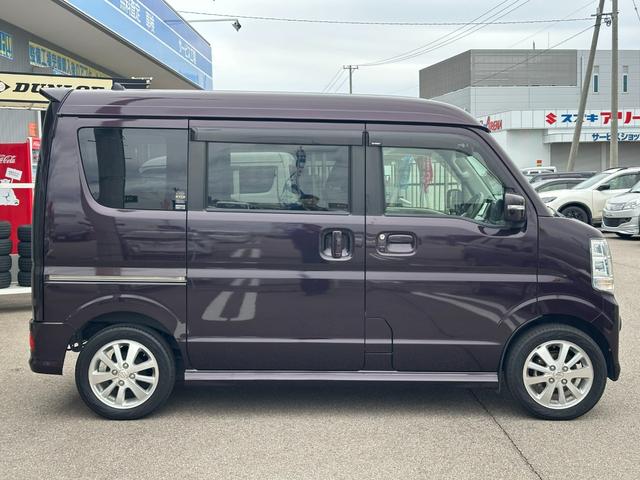 エブリイワゴン ＰＺターボスペシャル【４ＷＤ／禁煙／タイミングチェーン】　【衝突軽減】【後席モニター】【ＳＤナビ／ＢＬＵＥＴＯＯＴＨオーデイオ／ＤＶＤ再生／フルセグ／バックカメラ】【両側自動ドア】【オートステップ】【シートヒーター】【ＨＩＤライト／フォグ】（12枚目）