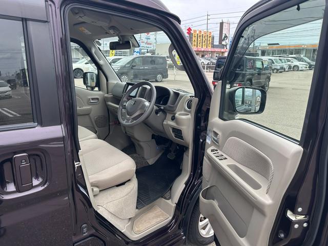 エブリイワゴン ＰＺターボスペシャル【４ＷＤ／禁煙／タイミングチェーン】　【衝突軽減】【後席モニター】【ＳＤナビ／ＢＬＵＥＴＯＯＴＨオーデイオ／ＤＶＤ再生／フルセグ／バックカメラ】【両側自動ドア】【オートステップ】【シートヒーター】【ＨＩＤライト／フォグ】（17枚目）
