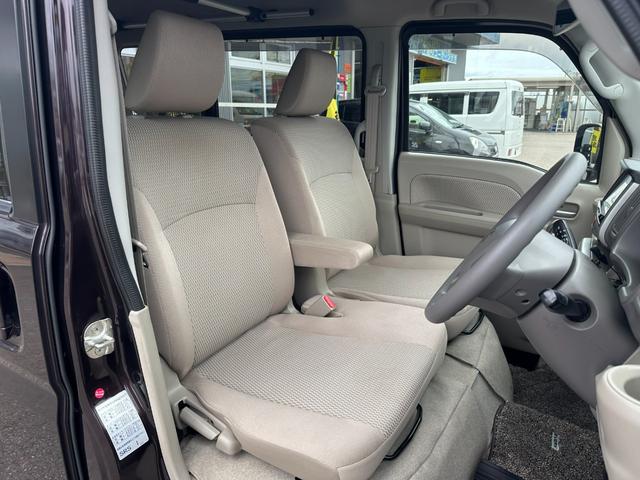 エブリイワゴン ＰＺターボスペシャル【４ＷＤ／禁煙／タイミングチェーン】　【衝突軽減】【後席モニター】【ＳＤナビ／ＢＬＵＥＴＯＯＴＨオーデイオ／ＤＶＤ再生／フルセグ／バックカメラ】【両側自動ドア】【オートステップ】【シートヒーター】【ＨＩＤライト／フォグ】（18枚目）