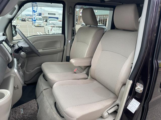 エブリイワゴン ＰＺターボスペシャル【４ＷＤ／禁煙／タイミングチェーン】　【衝突軽減】【後席モニター】【ＳＤナビ／ＢＬＵＥＴＯＯＴＨオーデイオ／ＤＶＤ再生／フルセグ／バックカメラ】【両側自動ドア】【オートステップ】【シートヒーター】【ＨＩＤライト／フォグ】（22枚目）