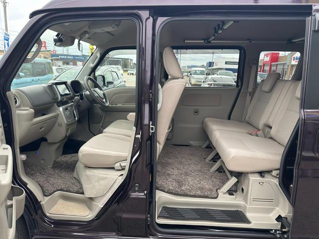 エブリイワゴン ＰＺターボスペシャル【４ＷＤ／禁煙／タイミングチェーン】　【衝突軽減】【後席モニター】【ＳＤナビ／ＢＬＵＥＴＯＯＴＨオーデイオ／ＤＶＤ再生／フルセグ／バックカメラ】【両側自動ドア】【オートステップ】【シートヒーター】【ＨＩＤライト／フォグ】（24枚目）