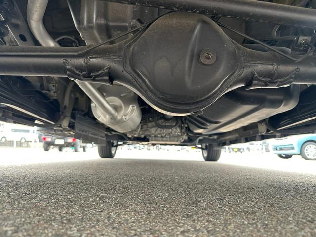 エブリイワゴン ＰＺターボスペシャル【４ＷＤ／禁煙／タイミングチェーン】　【衝突軽減】【後席モニター】【ＳＤナビ／ＢＬＵＥＴＯＯＴＨオーデイオ／ＤＶＤ再生／フルセグ／バックカメラ】【両側自動ドア】【オートステップ】【シートヒーター】【ＨＩＤライト／フォグ】（42枚目）