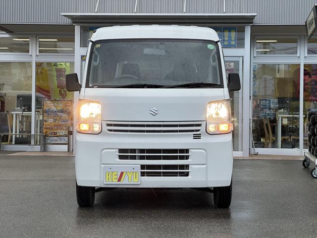 ご納車前のボディコーティングや下廻りの防錆塗装【鎧】も低価格にてご提供しております♪大好評のボディコート・窓ガラスコート・アンダーコートをセットにしたお得なコーティングパックもご用意！ご相談ください♪