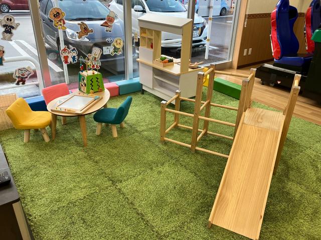 クロスビー ハイブリッドＭＺ【禁煙】【衝突軽減／車線逸脱／追従クルコン】　【ＳＤナビ／ＢＬＵＥＴＯＴＨオーデイオ／フルセグ／ＤＶＤ再生／バックカメラ】【シートヒーター】【ＬＥＤヘッドライト／フォグ】【コーナーセンサー】【パドルシフト】【スマートキー／プッシュスタート】（74枚目）