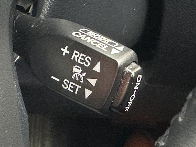 アルファードハイブリッド エグゼクティブラウンジ【愛知県仕入/禁煙】【衝突軽減】 【ツインサンルーフ】【全方位カメラ】【9型純正ナビ/DVD再生/BTオーデイオ/USB】【13.3型後席モニター】【両側自動ドア】【電動リアゲート】【追従クルコン/コーナーセンサー】【ETC】(7枚目)