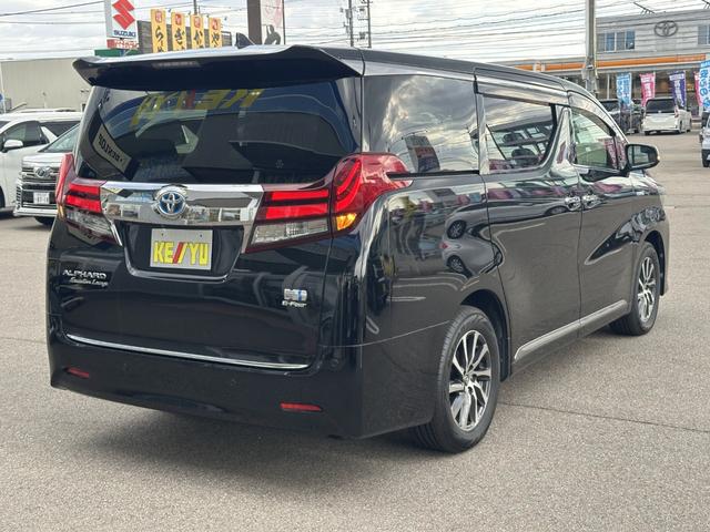 アルファードハイブリッド エグゼクティブラウンジ【愛知県仕入/禁煙】【衝突軽減】 【ツインサンルーフ】【全方位カメラ】【9型純正ナビ/DVD再生/BTオーデイオ/USB】【13.3型後席モニター】【両側自動ドア】【電動リアゲート】【追従クルコン/コーナーセンサー】【ETC】(14枚目)