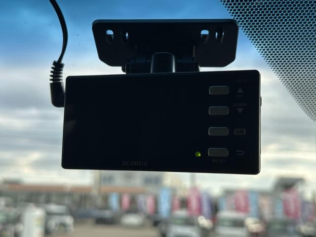 アルファードハイブリッド エグゼクティブラウンジ【愛知県仕入/禁煙】【衝突軽減】 【ツインサンルーフ】【全方位カメラ】【9型純正ナビ/DVD再生/BTオーデイオ/USB】【13.3型後席モニター】【両側自動ドア】【電動リアゲート】【追従クルコン/コーナーセンサー】【ETC】(42枚目)