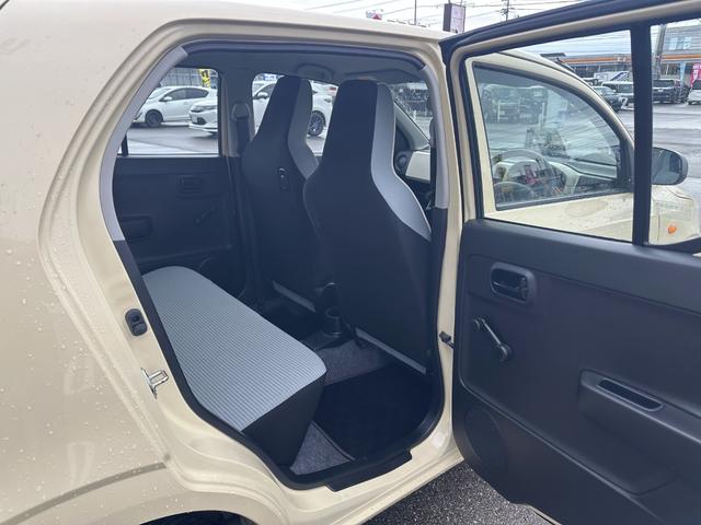 アルト F【福岡県仕入/禁煙】【純正CDオーデイオ/AUX】 【R5年製造ダンロップオールシーズンタイヤ】【横滑り防止装置】【ヘッドライトレベライザー】【UVカットガラス】【盗難防止装置】(18枚目)