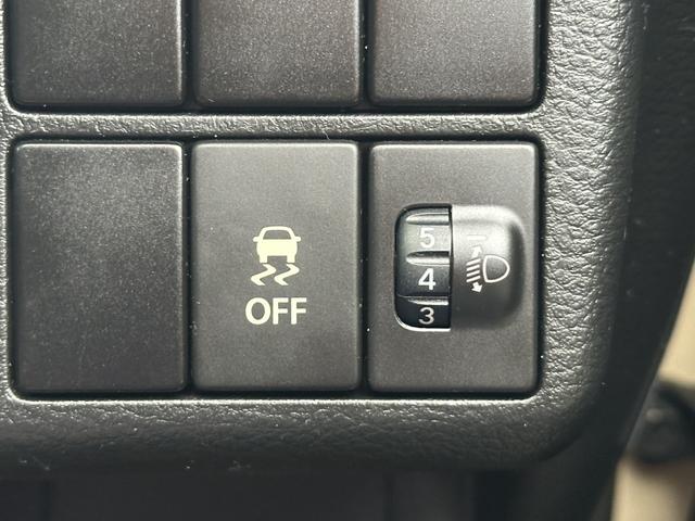 アルト F【福岡県仕入/禁煙】【純正CDオーデイオ/AUX】 【R5年製造ダンロップオールシーズンタイヤ】【横滑り防止装置】【ヘッドライトレベライザー】【UVカットガラス】【盗難防止装置】(29枚目)