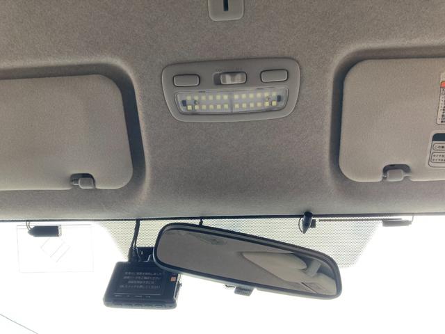 ハイエースバン ロングスーパーＧＬ　４ＷＤ　ナビ　フルセグＴＶ　ＥＴＣ　前後ドラレコ　リアカメラ　革調シートカバー　社外ＬＥＤテールランプ　ＨＩＤヘッドランプ　オートライト　キーレス　１００Ｖ電源　ディーゼル車　タイミングベルト交換済み（22枚目）