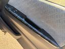 結構、使用感が出ちゃう運転席ドア周りの詳細写真です。