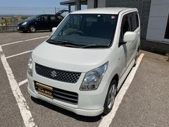 非常に綺麗な状態です。４ＷＤの軽自動車をお探しの方にお勧めです。是非一度ご覧ください！人気車種の為、ご検討されているお客様はお早めのご購入をお勧め致します。現金、自動車ローン対応可能です。 3