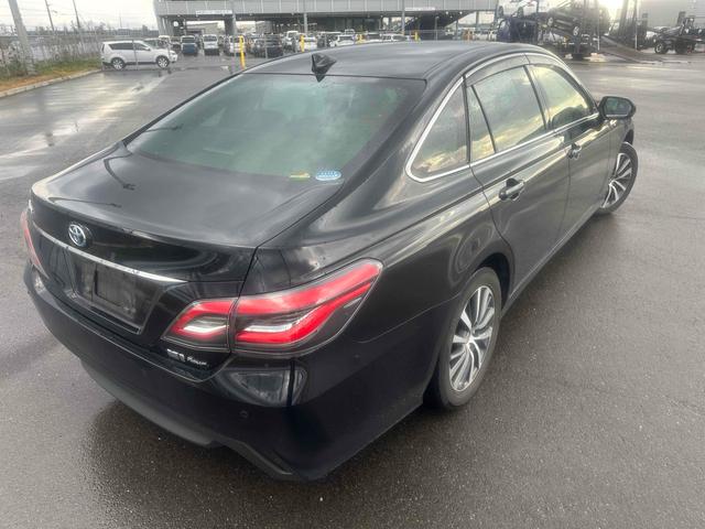 クラウンハイブリッド Ｓ　Ｃパッケージ　Ｆｏｕｒ　４ＷＤ　メーカーナビ　ＴＶ　パワーシート　ステア＆シートヒーター　クリアランスソナー　ＬＴＡ　レーダークルーズ　トヨタセーフティセンス　バックカメラ　アルミホイール　オートハイビーム　ＬＥＤヘッド（15枚目）