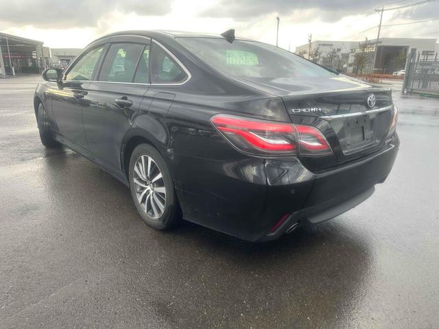 クラウンハイブリッド Ｓ　Ｃパッケージ　Ｆｏｕｒ　４ＷＤ　メーカーナビ　ＴＶ　パワーシート　ステア＆シートヒーター　クリアランスソナー　ＬＴＡ　レーダークルーズ　トヨタセーフティセンス　バックカメラ　アルミホイール　オートハイビーム　ＬＥＤヘッド（18枚目）