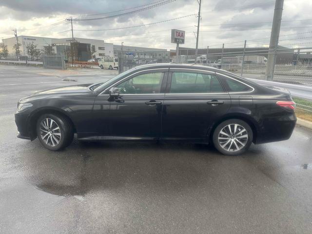 クラウンハイブリッド Ｓ　Ｃパッケージ　Ｆｏｕｒ　４ＷＤ　メーカーナビ　ＴＶ　パワーシート　ステア＆シートヒーター　クリアランスソナー　ＬＴＡ　レーダークルーズ　トヨタセーフティセンス　バックカメラ　アルミホイール　オートハイビーム　ＬＥＤヘッド（21枚目）