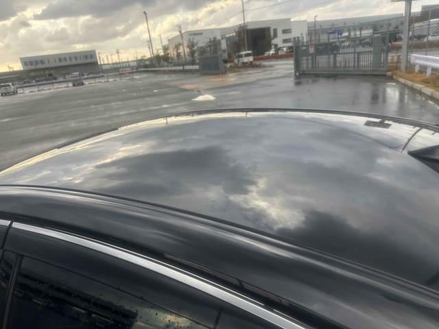 クラウンハイブリッド Ｓ　Ｃパッケージ　Ｆｏｕｒ　４ＷＤ　メーカーナビ　ＴＶ　パワーシート　ステア＆シートヒーター　クリアランスソナー　ＬＴＡ　レーダークルーズ　トヨタセーフティセンス　バックカメラ　アルミホイール　オートハイビーム　ＬＥＤヘッド（22枚目）