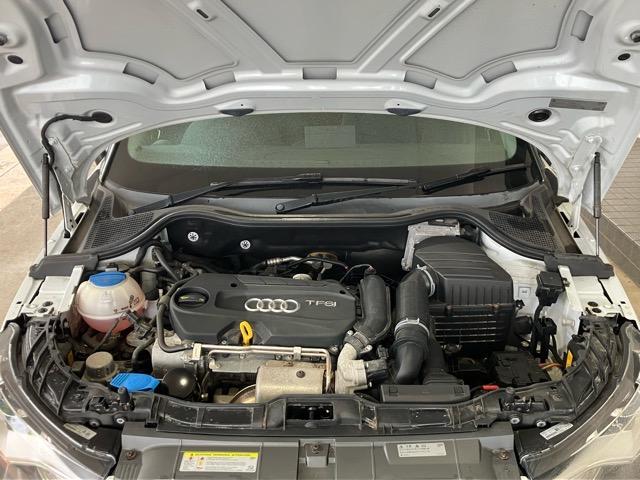 Ａ１スポーツバック １．４ＴＦＳＩ　ツートーン　ＭＭＩ地デジナビ　Ｂｌｕｅｔｏｏｔｈ接続　グレイシアホワイトメタリック／デイトナグレーパールツートーン　ターボ　ＥＴＣ　スマートキー　オートライト　ＣＤ／ＤＶＤ再生（25枚目）