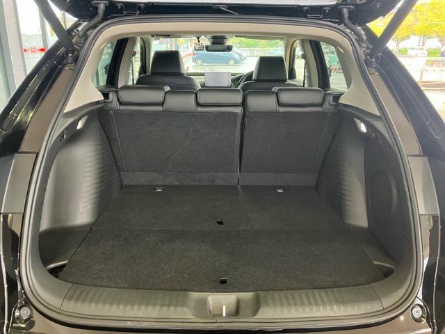 ZR-V e:HEV Z 純正9型地デジナビ 全方位モニター BOSE 黒レザーシート ホンダセンシング ACC BSM シートヒーター ステアリングヒーター パワーバックドア メモリー機能付パワーシート ワイヤレス充電(10枚目)