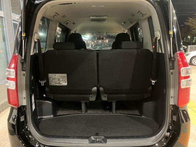 ノア Ｓｉ　４ＷＤ　純正地デジＳＤナビ　バックカメラ　パワースライドドア　ＥＴＣ　パドルシフト　ステアリングスイッチ　ＨＩＤ　スマートキー（11枚目）