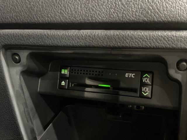 ノア Ｓｉ　４ＷＤ　純正地デジＳＤナビ　バックカメラ　パワースライドドア　ＥＴＣ　パドルシフト　ステアリングスイッチ　ＨＩＤ　スマートキー（22枚目）