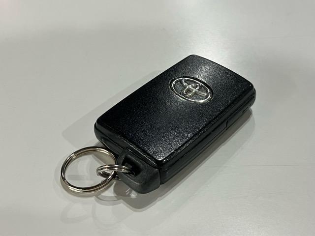 ノア Ｓｉ　４ＷＤ　純正地デジＳＤナビ　バックカメラ　パワースライドドア　ＥＴＣ　パドルシフト　ステアリングスイッチ　ＨＩＤ　スマートキー（25枚目）