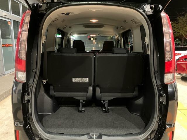 ノア X スマートエントリーシステム パワースライドドア アルパイン地デジナビ バックカメラ LEDヘッドライト アイドリングストップ ETC(11枚目)