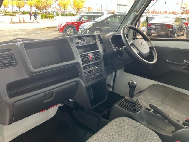 キャリイトラック KCエアコン・パワステ 4WD 5MT 純正AM/FMラジオ 荷台マット 3方開(8枚目)