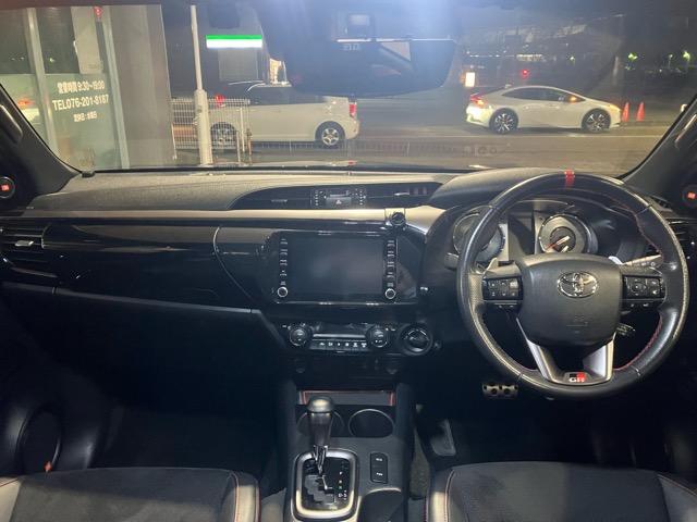 ハイラックス Ｚ　ＧＲスポーツ　キャノピー　純正８型ナビ　ＪＢＬ　アルパインデジタルインナーミラー　全方位Ｍ　ＡＣＣ　衝突軽減　ＪＡＯＳフロントアンダーカバー　リフトアップ　純正ラゲッジハードカバー　ＢＬＡＣＫ　ＲＨＩＮＯ　１７ＡＷ（7枚目）
